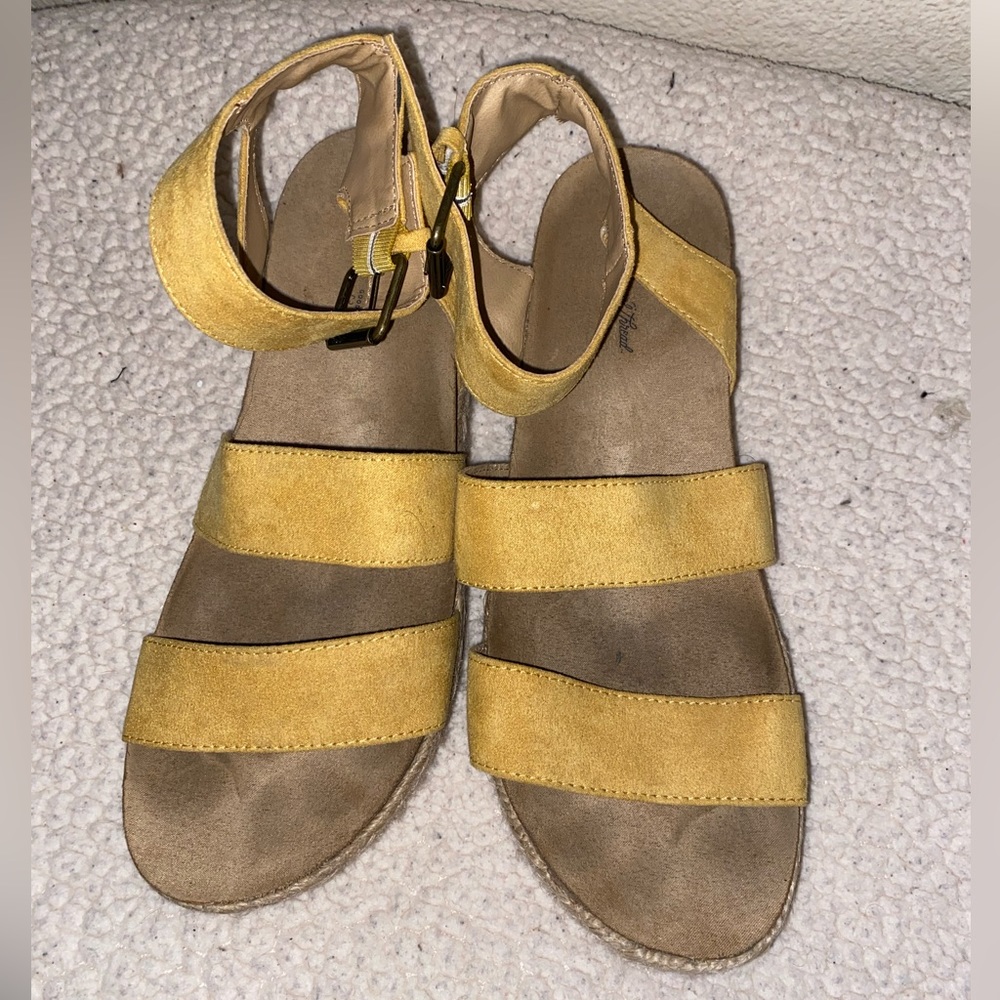 Yellow, platform flats, cute, comfortable, and size 81/2